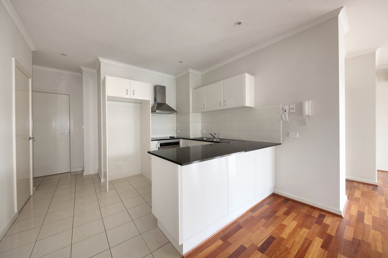 Photo - 203/100 Hawthorn Road, Caulfield North VIC 3161 - Image 2