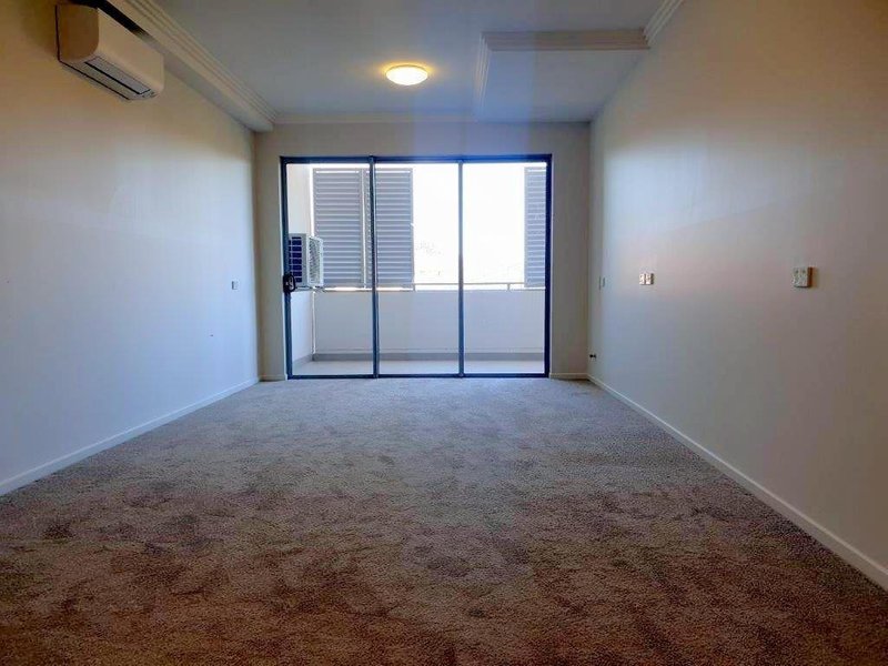 Photo - 203/123 Castlereagh Street, Liverpool NSW 2170 - Image 4