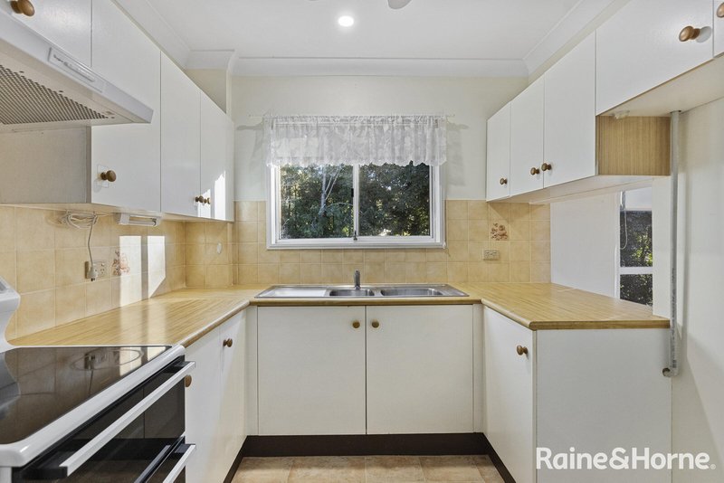 Photo - 203/15 Lorraine Avenue, Berkeley Vale NSW 2261 - Image 2