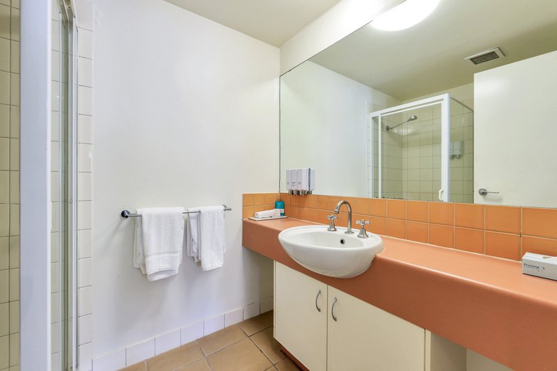 Photo - 2031/55 Cavenagh Street, Darwin City NT 0800 - Image 9