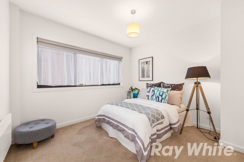 Photo - 203/17 Station Street, Blackburn VIC 3130 - Image 5