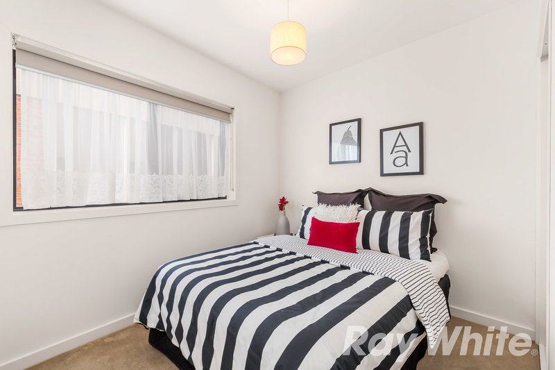 Photo - 203/17 Station Street, Blackburn VIC 3130 - Image 7