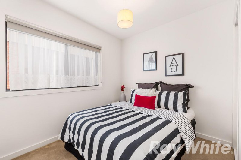 Photo - 203/17 Station Street, Blackburn VIC 3130 - Image 8