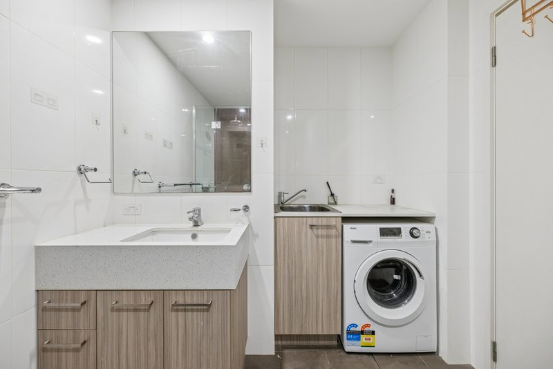 Photo - 203/180 Morphett Street, Adelaide SA 5000 - Image 5