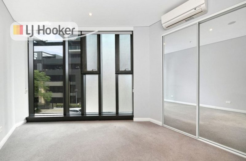 Photo - 203/2 Waterways Street, Wentworth Point NSW 2127 - Image 6