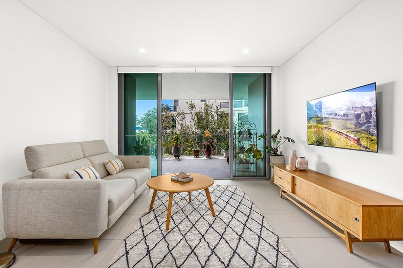 Photo - 203/21 Harbour Street, Wollongong NSW 2500 - Image 4