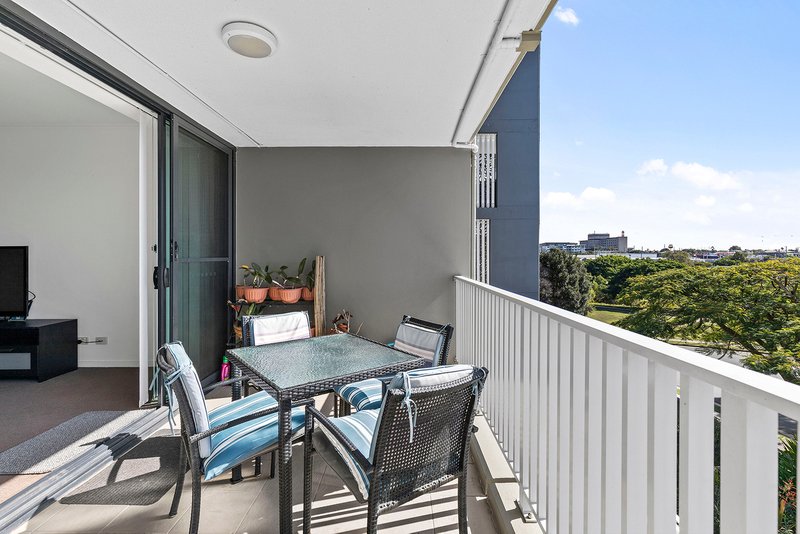 203/25 Dix Street, Redcliffe QLD 4020