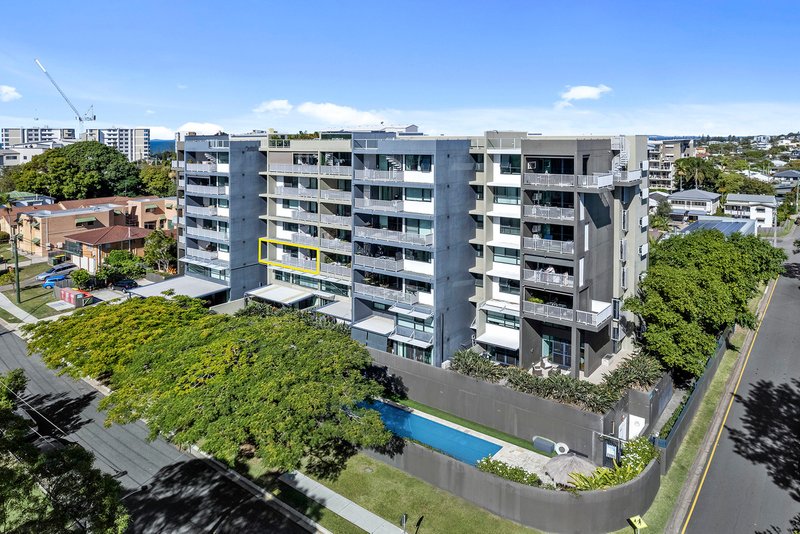 Photo - 203/25 Dix Street, Redcliffe QLD 4020 - Image 2