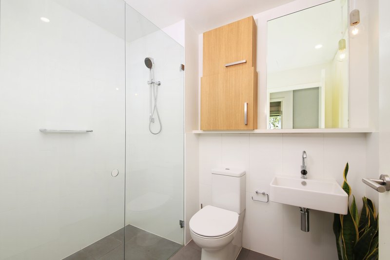 Photo - 203/26 Levey Street, Wolli Creek NSW 2205 - Image 5