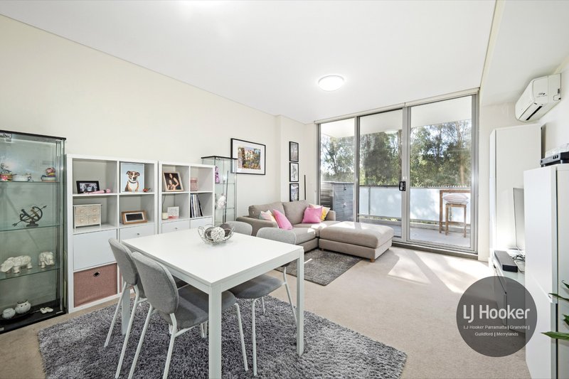 Photo - 203/27 Dressler Court, Merrylands NSW 2160 - Image 4