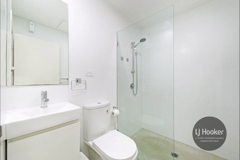 Photo - 203/27 Dressler Court, Merrylands NSW 2160 - Image 7