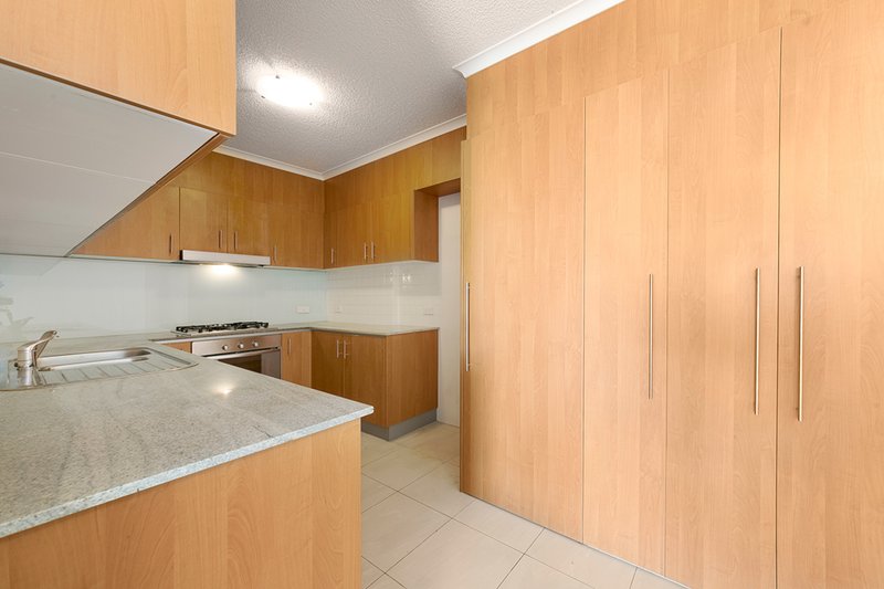 Photo - 203/292 Boundary Street, Spring Hill QLD 4000 - Image 7