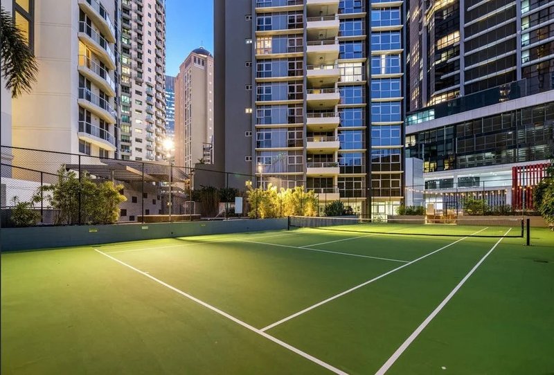 Photo - 203/30 Macrossan Street, Brisbane QLD 4000 - Image 9