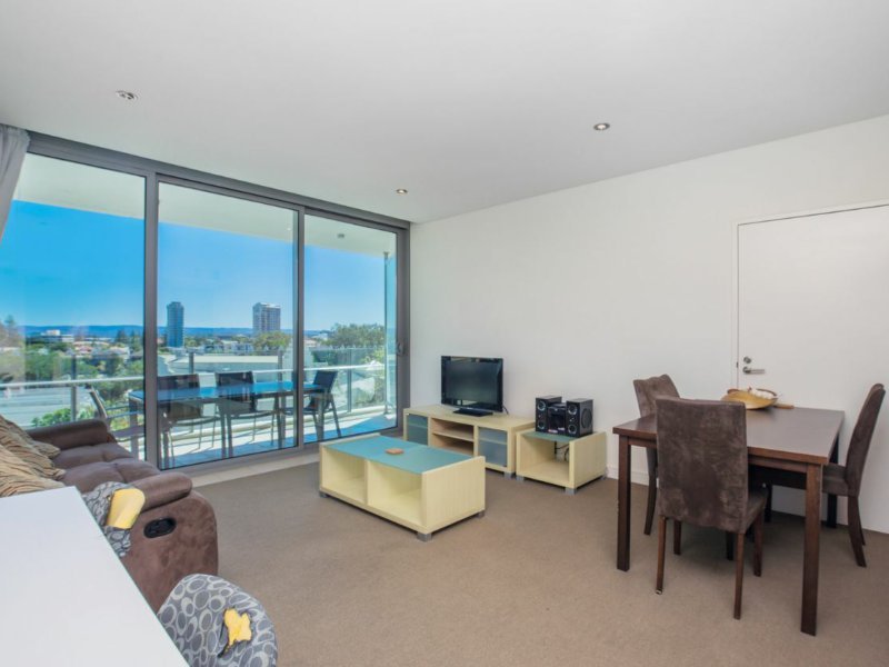 Photo - 203/3018 Surfers Paradise Boulevard, Surfers Paradise QLD 4217 - Image 3