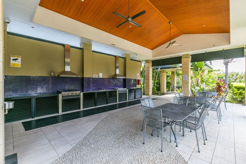 Photo - 2033/1 The Vistas Drive, Carrara QLD 4211 - Image 24