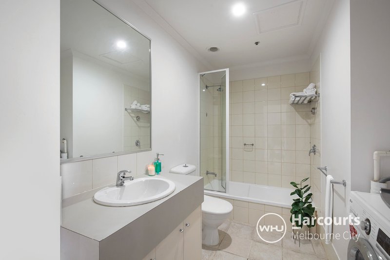 Photo - 203/318 Little Bourke Street, Melbourne VIC 3000 - Image 5