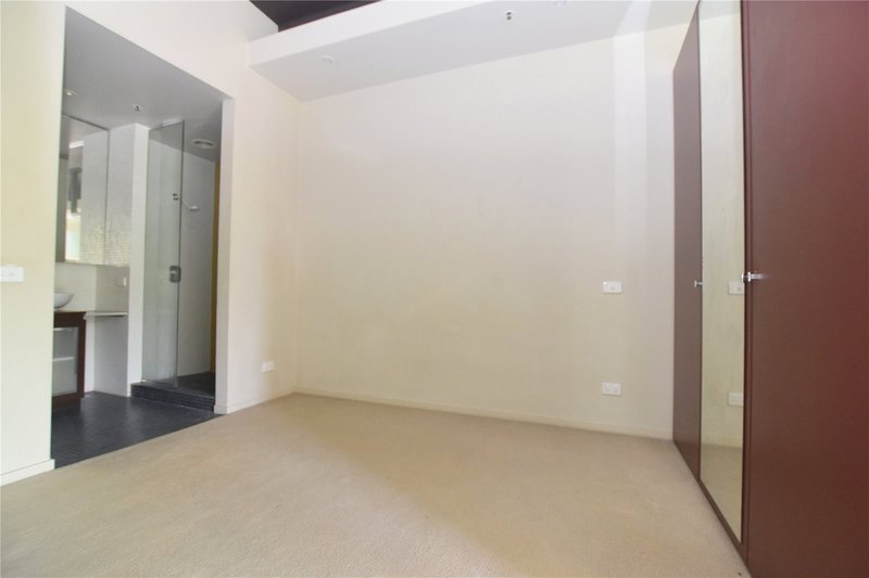 Photo - 203/320 St Kilda Road, Southbank VIC 3006 - Image 3