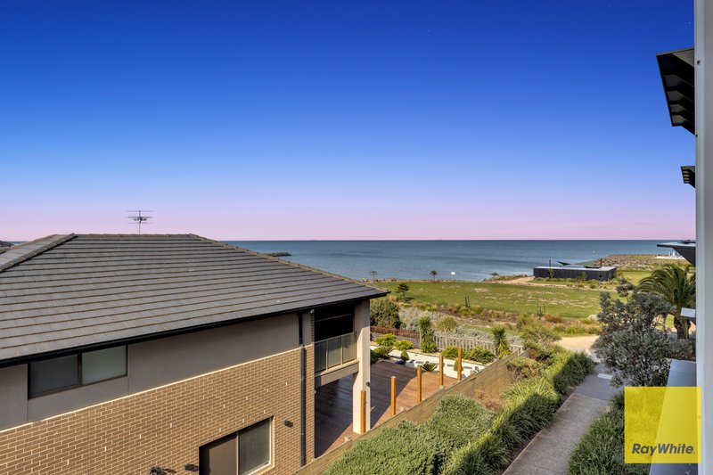 Photo - 203/33 Quay Boulevard, Werribee South VIC 3030 - Image 12