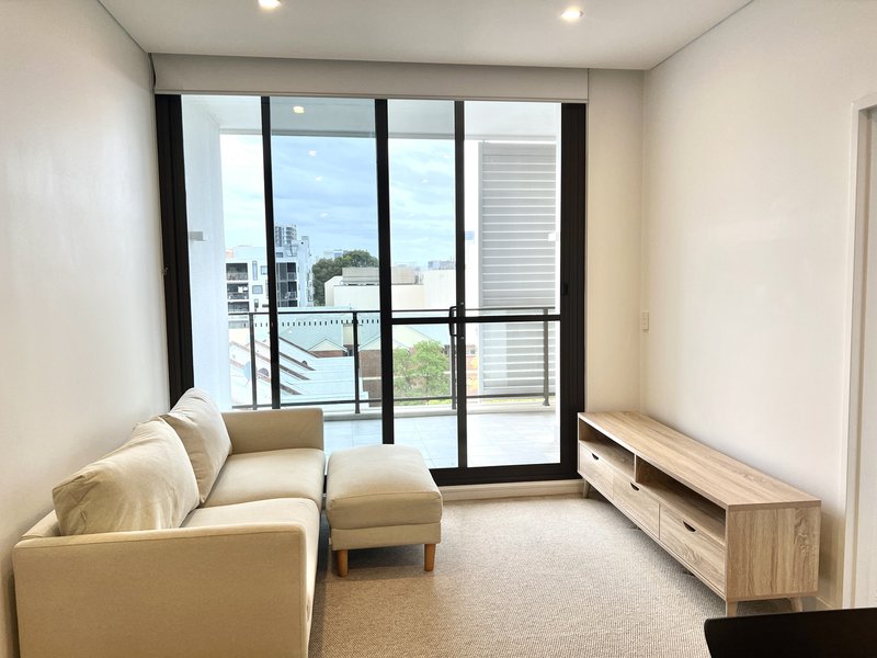 Photo - 203/35 Bronte Street, East Perth WA 6004 - Image 4