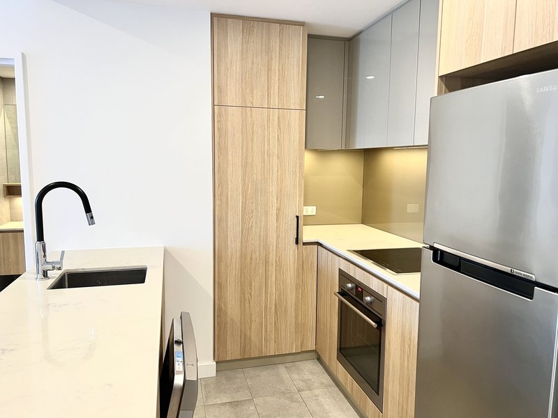 Photo - 203/35 Bronte Street, East Perth WA 6004 - Image 8