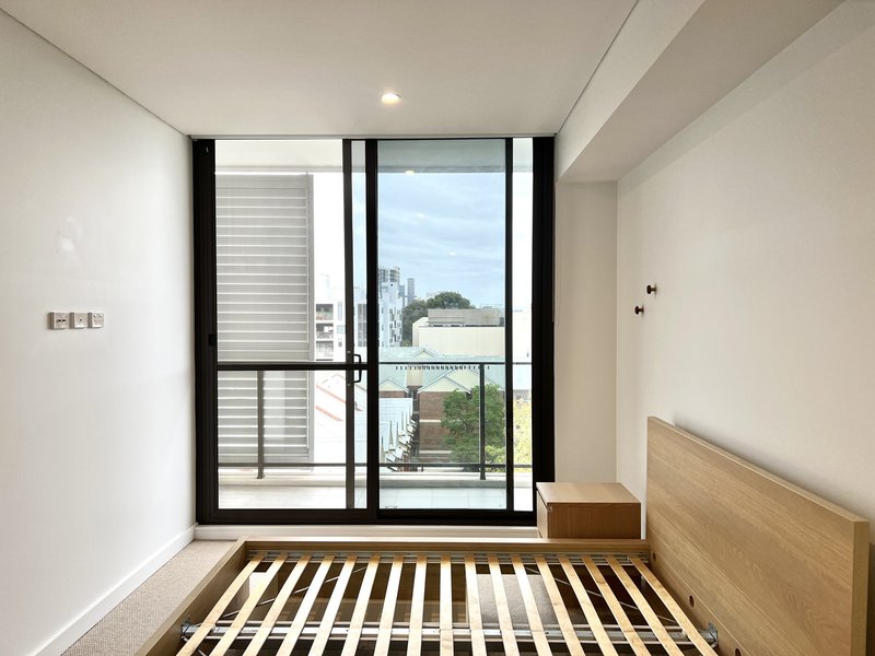 Photo - 203/35 Bronte Street, East Perth WA 6004 - Image 11