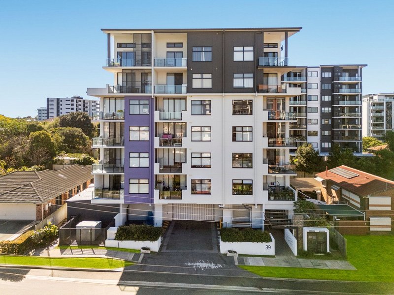 Photo - 203/39-41 Khandalla Street, Upper Mount Gravatt QLD 4122 - Image 1