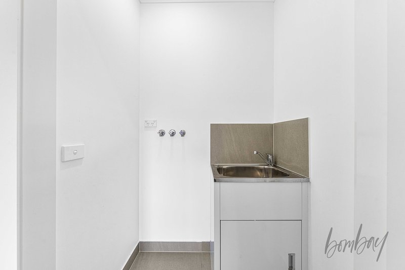 Photo - 203/4 Highlander Drive, Craigieburn VIC 3064 - Image 9