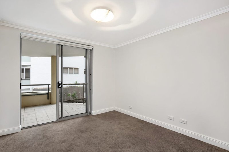 Photo - 203/40-44 Ocean Street, Bondi NSW 2026 - Image 3