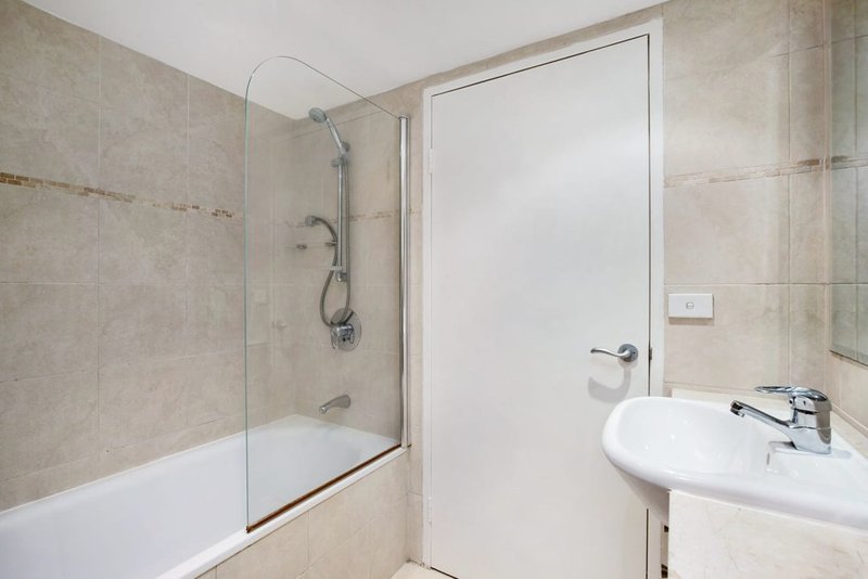 Photo - 203/40-44 Ocean Street, Bondi NSW 2026 - Image 4