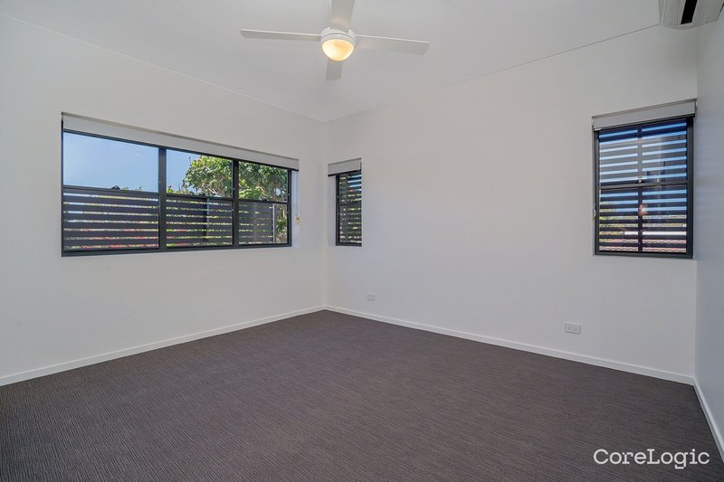 Photo - 203/41 Milton Avenue, Paradise Point QLD 4216 - Image 8