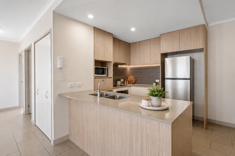 Photo - 203/440 Hamilton Road, Chermside QLD 4032 - Image 3