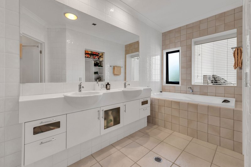 Photo - 2036/1 The Vistas Drive, Carrara QLD 4211 - Image 23