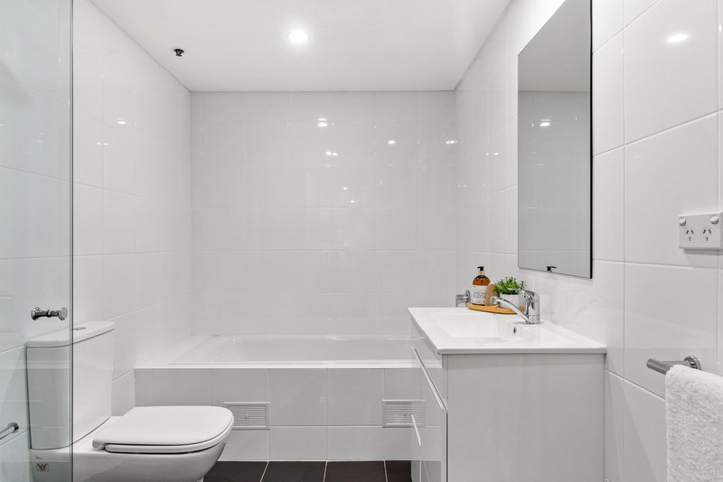 Photo - 203/62-64 Foster Street, Surry Hills NSW 2010 - Image 5