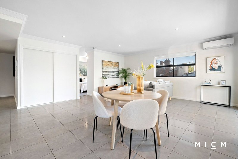 Photo - 203/67-71 Stead Street, South Melbourne VIC 3205 - Image 2