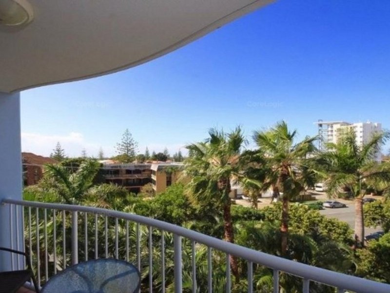 Photo - 2037/2623-2633 Gold Coast Highway, Broadbeach QLD 4218 - Image 7