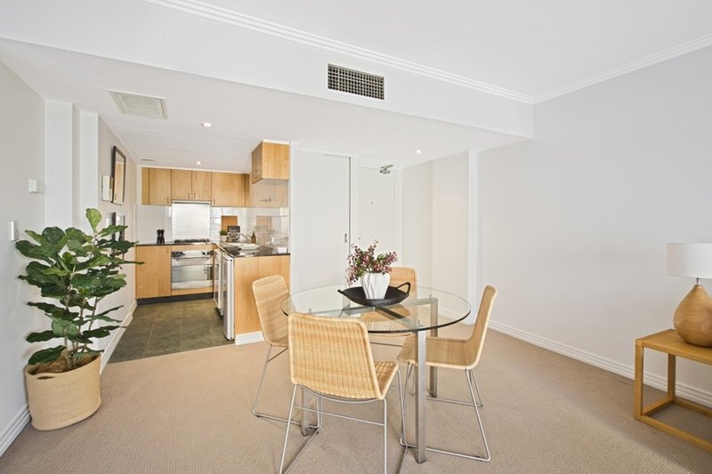 Photo - 203A/9-15 Central Avenue, Manly NSW 2095 - Image 4