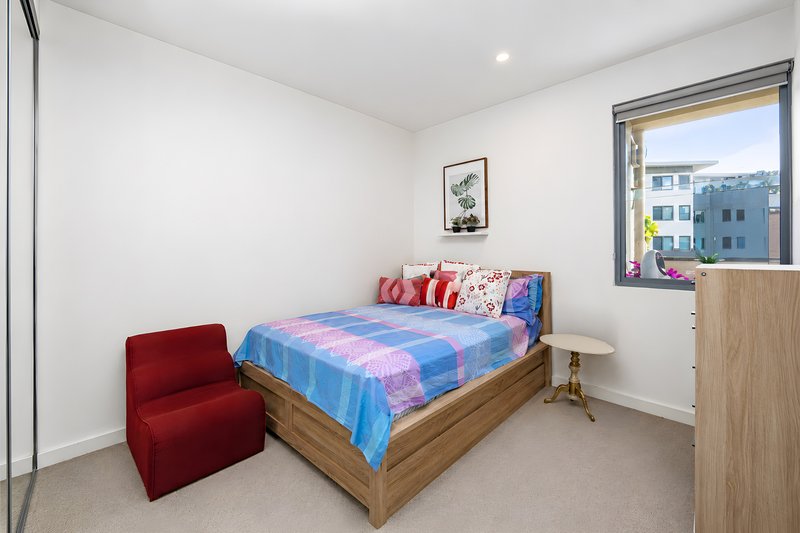 Photo - 203D/2 Rowe Drive, Potts Hill NSW 2143 - Image 5