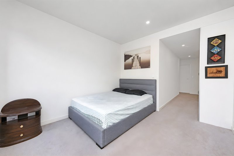 Photo - 203D/2 Rowe Drive, Potts Hill NSW 2143 - Image 6