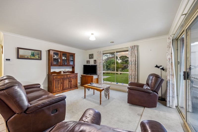 Photo - 204 Learmonth Street, Buninyong VIC 3357 - Image 6