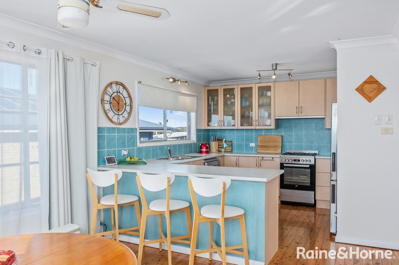 Photo - 204 Mitchell Parade, Mollymook Beach NSW 2539 - Image 3