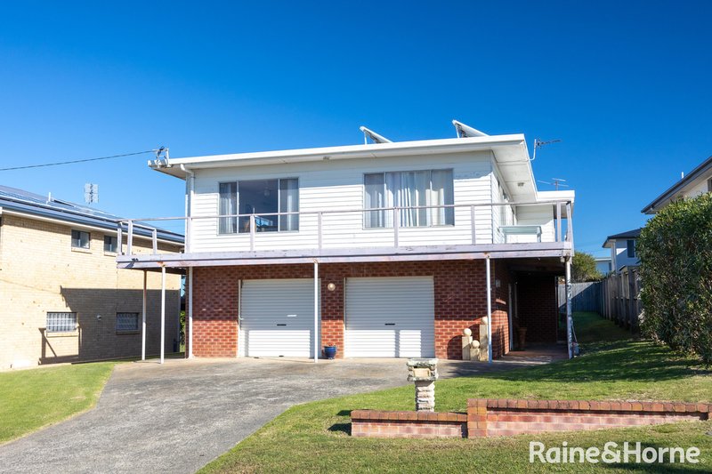 Photo - 204 Mitchell Parade, Mollymook Beach NSW 2539 - Image 5