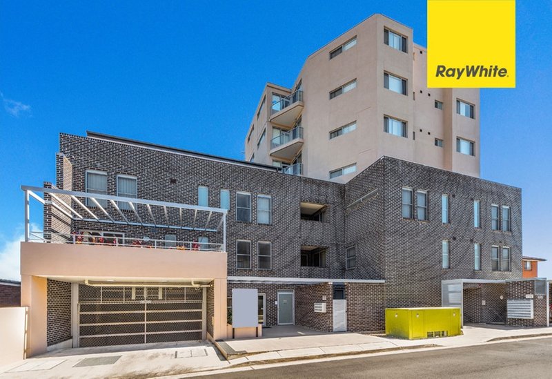 Photo - 20/4 Peace Lane, Parramatta NSW 2150 - Image 2