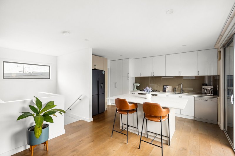 Photo - 204 Reynard Street, Coburg VIC 3058 - Image 12