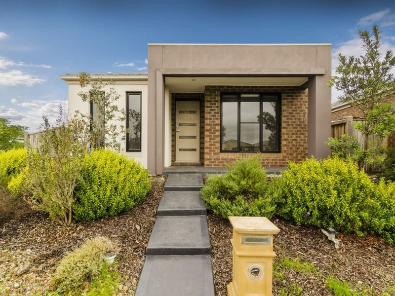 204 Saltwater Promenade, Point Cook VIC 3030