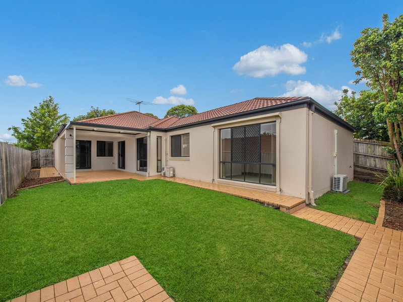 Photo - 204 Saturn Crescent, Bridgeman Downs QLD 4035 - Image 3