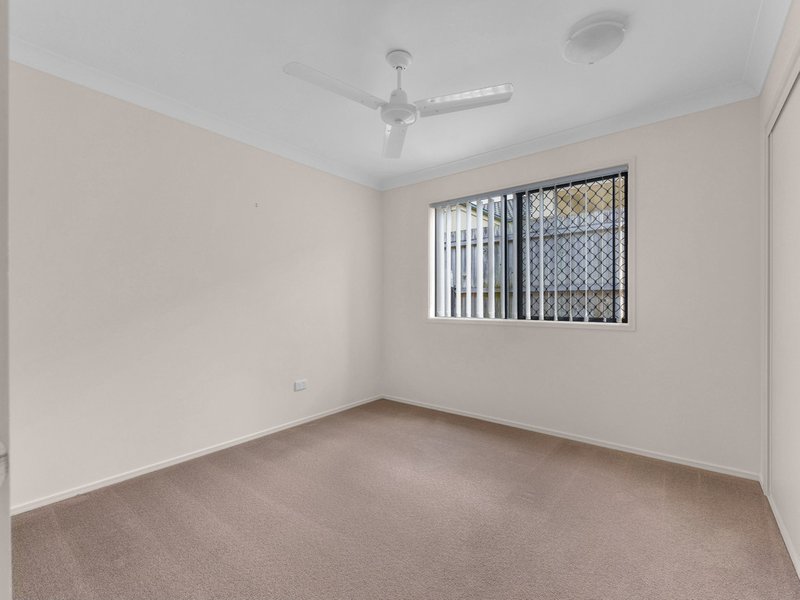 Photo - 204 Saturn Crescent, Bridgeman Downs QLD 4035 - Image 14