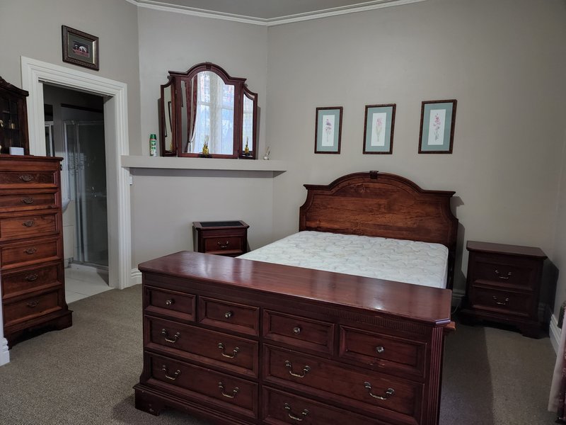 Photo - 204 Seymour Street, Soldiers Hill VIC 3350 - Image 7