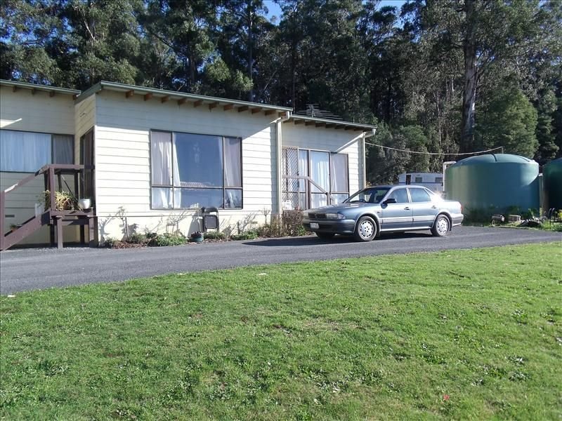 204 Stoll Rd , Jindivick VIC 3818