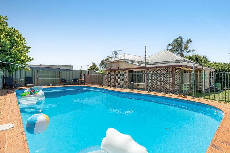 Photo - 204 Taylor Street, Newtown QLD 4350 - Image 2