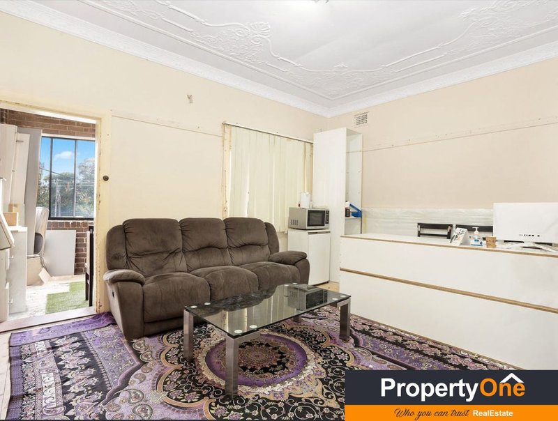 Photo - 204 The Boulevarde , Punchbowl NSW 2196 - Image 4